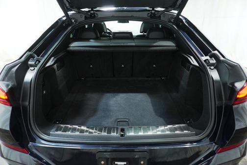 Carbon Black Metallic 2024 BMW X6 xDrive40i