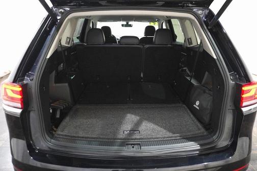2022 Volkswagen Atlas 3.6L SE w/Technology