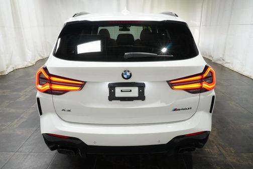 2023 BMW X3 M40i