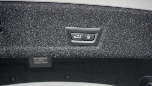 2025 BMW 330 i xDrive