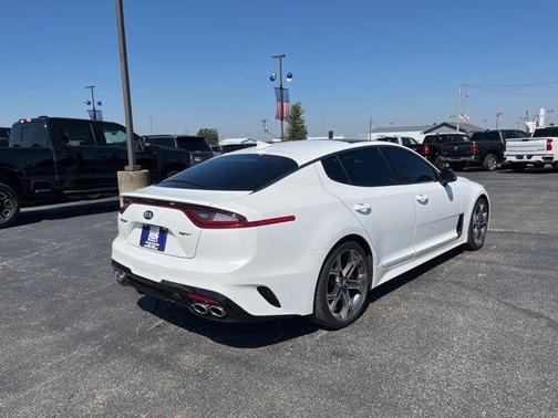 2019 Kia Stinger GT2