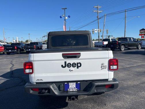 2021 Jeep Gladiator Willys 4x4