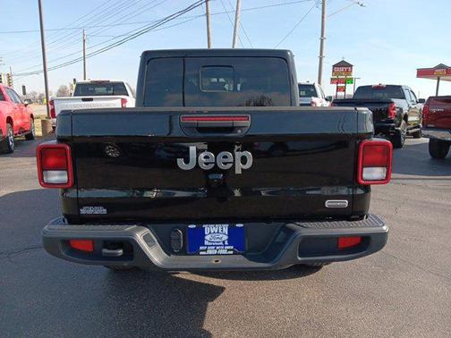 2023 Jeep Gladiator Overland