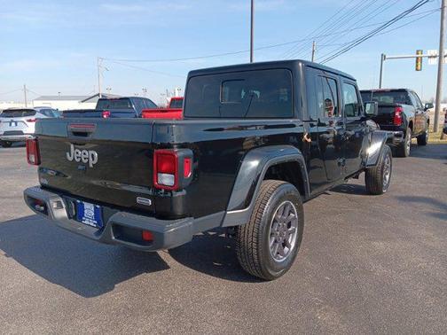 2023 Jeep Gladiator Overland