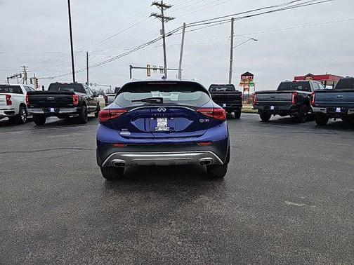 2018 INFINITI QX30 ESSENTIAL