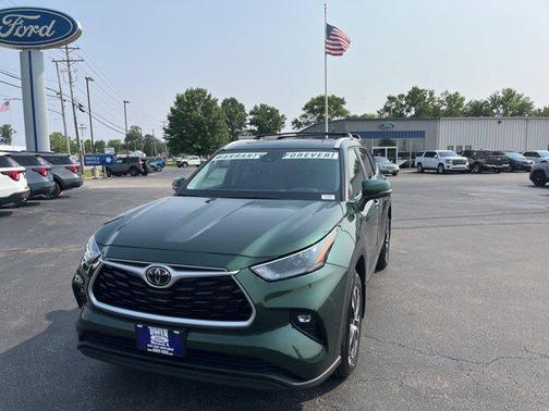 2023 Toyota Highlander L