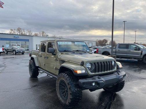 2025 Jeep Gladiator Nighthawk