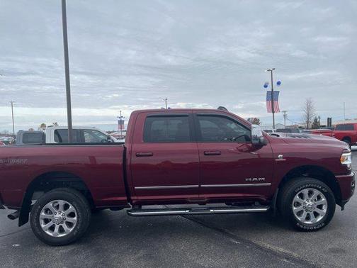 2024 RAM 2500 Laramie Crew Cab 4x4 6'4' Box