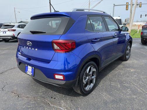 2024 Hyundai VENUE Limited