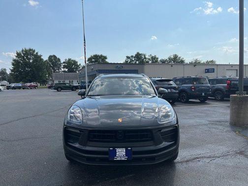 2024 Porsche Macan Base