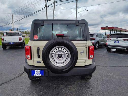 2025 Ford Bronco Base