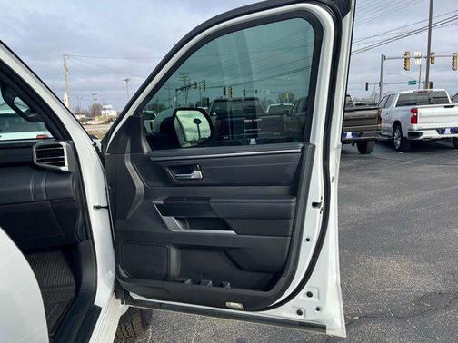 2024 Toyota Tundra Hybrid Platinum
