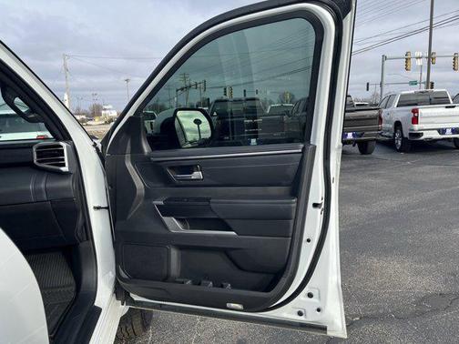 2024 Toyota Tundra Hybrid Platinum