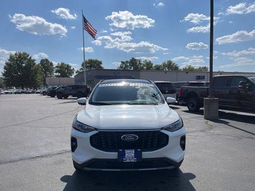 2026 Ford Escape Platinum