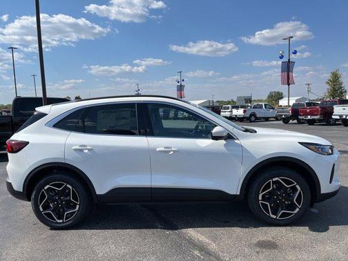2026 Ford Escape Platinum