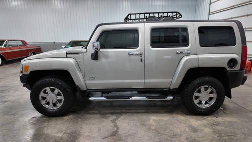 2007 Hummer H3 Base
