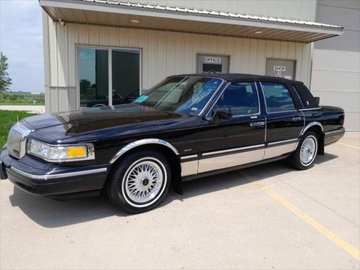 1996 Lincoln Town Car Signature