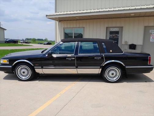 1996 Lincoln Town Car Signature