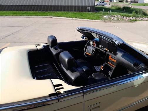 1991 Chrysler TC by Maserati Base 2dr Convertible