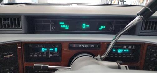 1990 Cadillac Fleetwood Base 4dr Sedan
