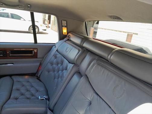 1990 Cadillac Fleetwood Base 4dr Sedan