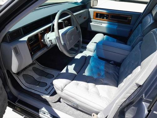 1990 Cadillac Fleetwood Base 4dr Sedan