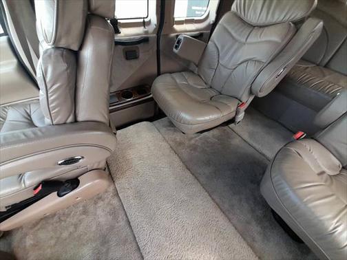 2001 Ford E150 Cargo