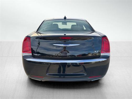 2018 Chrysler 300 Limited