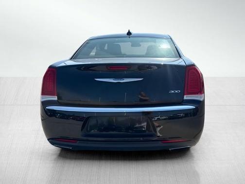 2018 Chrysler 300 Limited