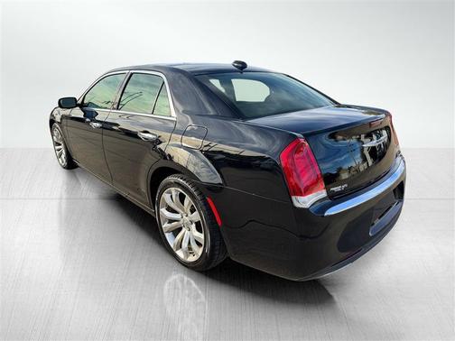 2018 Chrysler 300 Limited