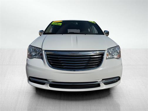 2015 Chrysler Town & Country Touring-L