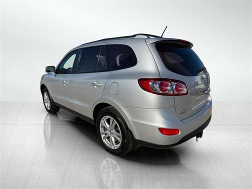 2011 Hyundai SANTA FE SE
