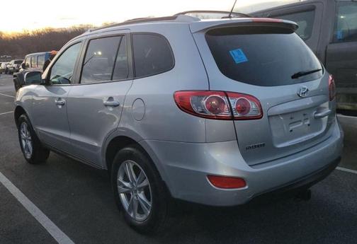 2011 Hyundai SANTA FE SE