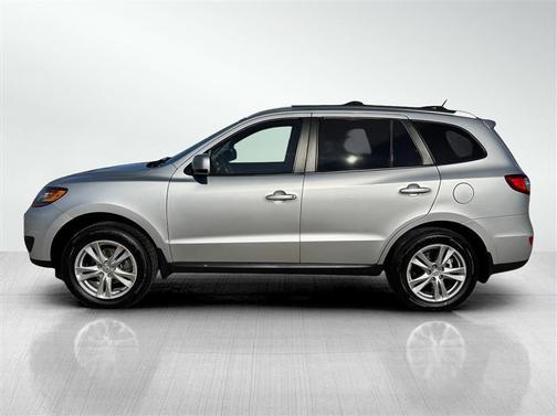 2011 Hyundai SANTA FE SE
