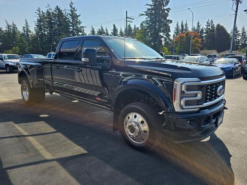 2025 Ford F-450 Platinum