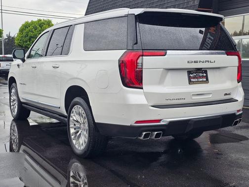 Summit White 2025 GMC Yukon XL Denali