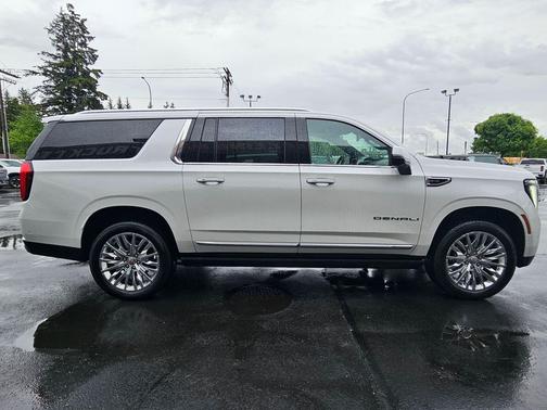 Summit White 2025 GMC Yukon XL Denali