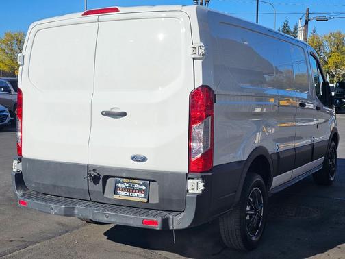 2018 Ford Transit-250 Base