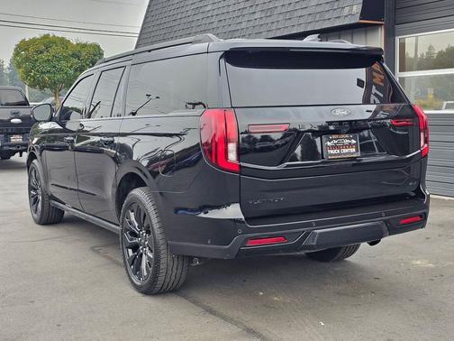 Agate Black 2025 Ford Expedition Max Platinum