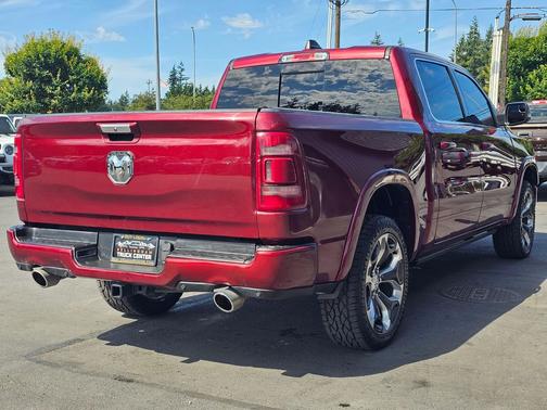 Delmonico Red Pearl Coat 2022 RAM 1500 Limited