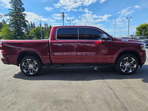 Delmonico Red Pearl Coat 2022 RAM 1500 Limited