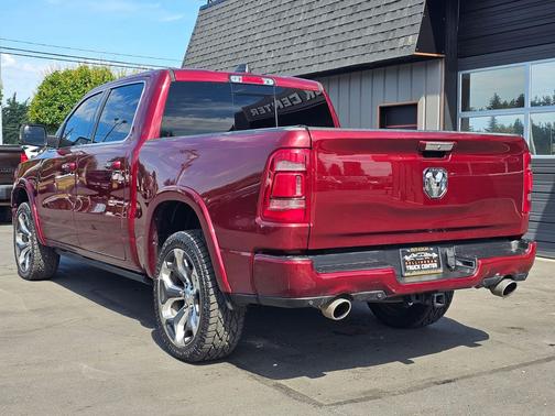 Delmonico Red Pearl Coat 2022 RAM 1500 Limited