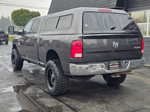 Granite Crystal Metallic Clearcoat 2018 RAM 2500 Tradesman Crew Cab 4x4 6'4' Box