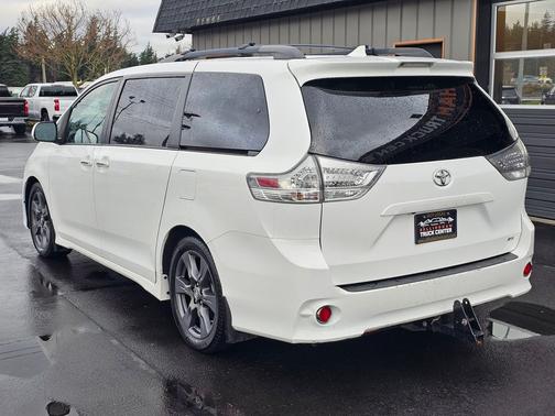 2020 Toyota Sienna SE Premium