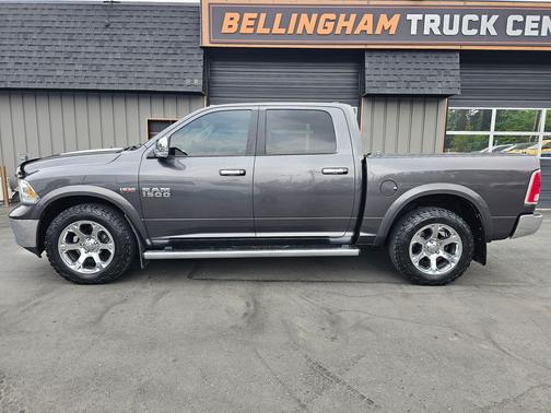 Granite Crystal Metallic Clear Coat 2017 RAM 1500 Laramie