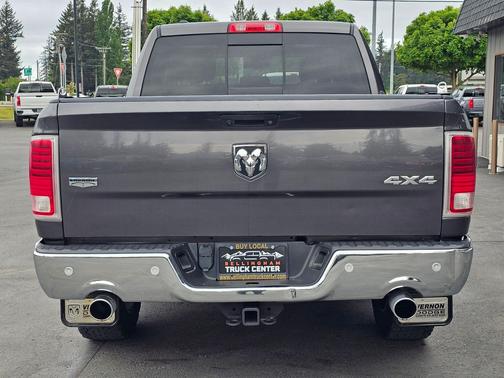 Granite Crystal Metallic Clear Coat 2017 RAM 1500 Laramie