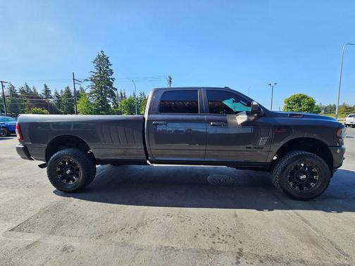 Granite Crystal Metallic Clearcoat 2019 RAM 2500 Big Horn Crew Cab 4x4 8' Box