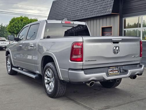 Granite Crystal Metallic Clear Coat 2022 RAM 1500 Laramie
