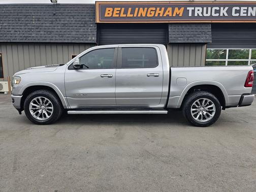Granite Crystal Metallic Clear Coat 2022 RAM 1500 Laramie