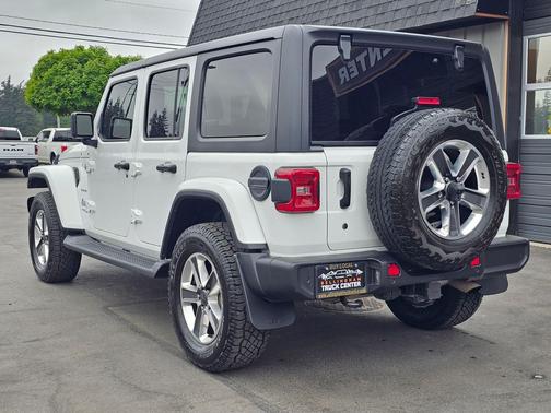 Bright White Clear Coat 2020 Jeep Wrangler Unlimited Sahara